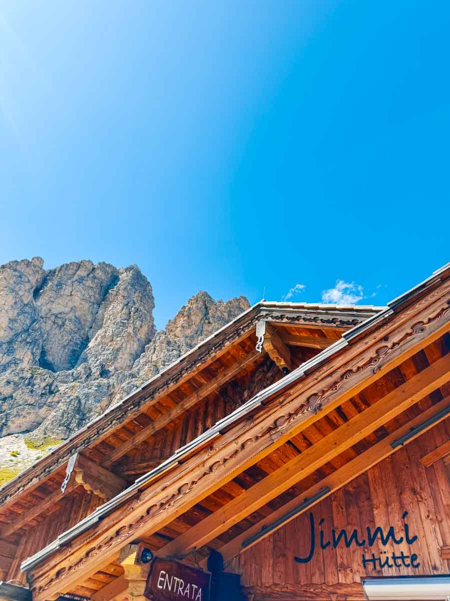 Hiking in Alta Badia: Colfosco and Jimmi Hutte